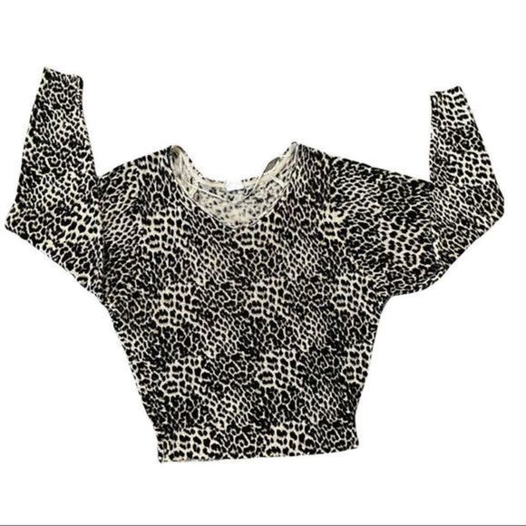 By Together Collection Leopard Print V neck Size Small - Picture 3 of 7